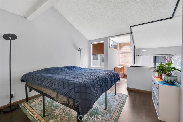 Detail Gallery Image 14 of 25 For 6323 Reseda Bld #14,  Tarzana,  CA 91335 - 2 Beds | 3 Baths