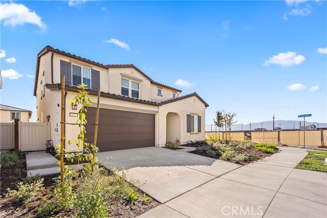 Detail Gallery Image 3 of 41 For 16717 Dara Ave, Chino,  CA 91708 - 5 Beds | 3 Baths