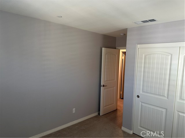 Detail Gallery Image 8 of 13 For 16771 Wyndham Ln, Fontana,  CA 92336 - 4 Beds | 3/1 Baths