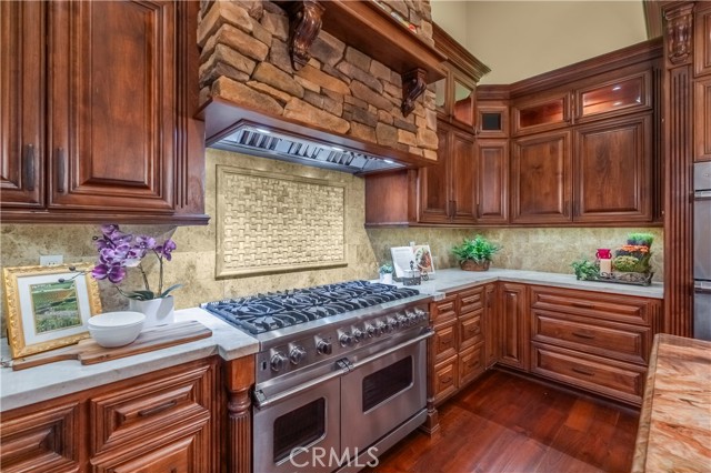 369 Ashbury Lane, Upland CA: https://media.crmls.org/medias/5dc55f17-0178-481f-ab9d-2e2f7e1c92aa.jpg