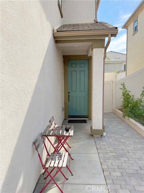 Detail Gallery Image 4 of 22 For 11645 N Delft Ln, Sylmar,  CA 91342 - 3 Beds | 3 Baths