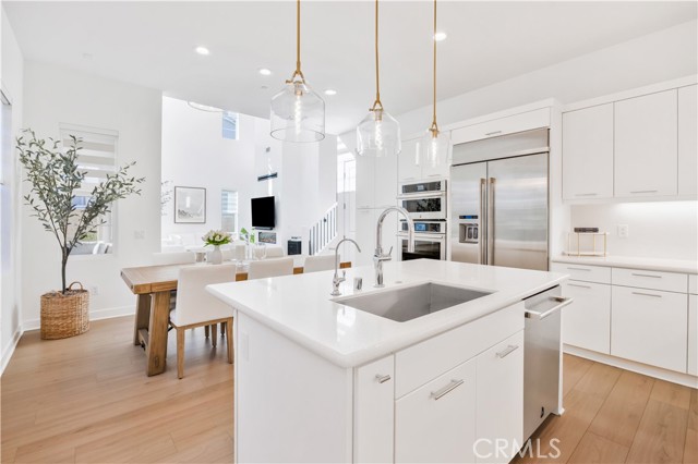 Detail Gallery Image 4 of 37 For 121 Fremont, Lake Forest,  CA 92630 - 4 Beds | 3 Baths