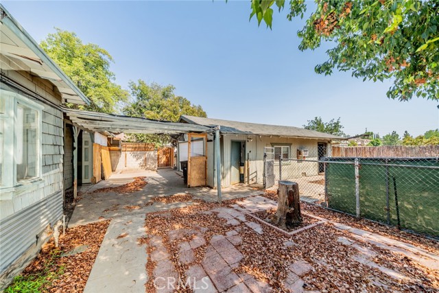 1964 Marlborough Avenue, Riverside CA: https://media.crmls.org/medias/5dc64b78-bf32-43f4-96dd-474ad8155fb6.jpg