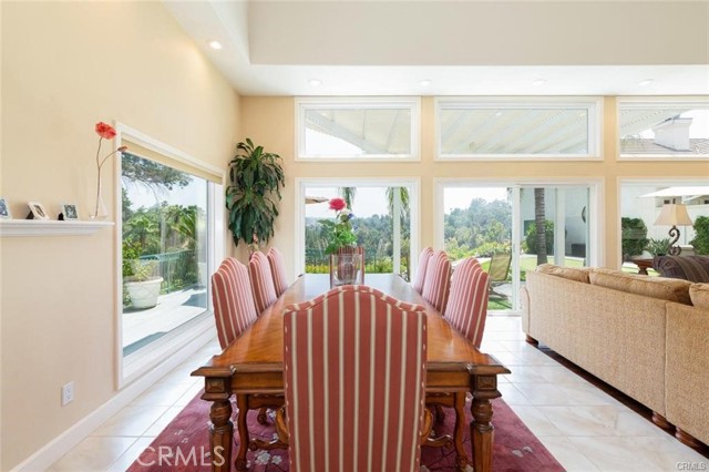 1802 Prince Albert Drive, Riverside CA: https://media.crmls.org/medias/5dc6fa24-b3bd-424b-98f1-dbc5aea2b3eb.jpg