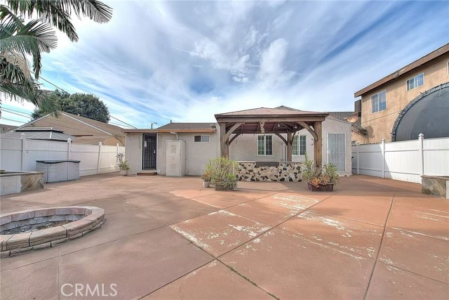 6442 Raymond Avenue, Long Beach CA: https://media.crmls.org/medias/5dc8132d-93b0-45d9-8014-33c84a2b8efe.jpg