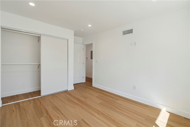 13536 Remington Street, Pacoima CA: https://media.crmls.org/medias/5dc84f50-57a5-4d85-b703-0e2bebf244b8.jpg