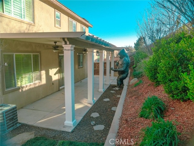 Detail Gallery Image 10 of 12 For 18052 Passionflower, San Bernardino,  CA 92407 - 4 Beds | 3 Baths