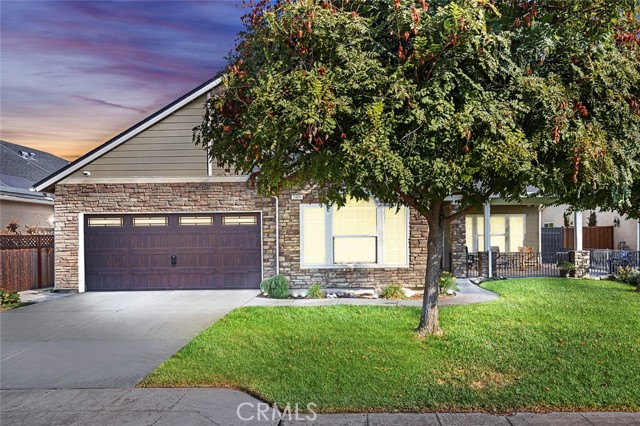 Detail Gallery Image 1 of 1 For 7406 W San Madele Ave, Fresno,  CA 93723 - 4 Beds | 3 Baths