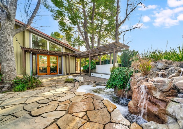 23216 Park Esperanza, Calabasas CA: https://media.crmls.org/medias/5dc992c2-3099-4adf-b8f7-6a9515e4f151.jpg