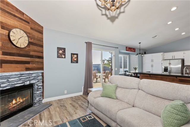 21269 Chardonnay Drive, Apple Valley CA: https://media.crmls.org/medias/5dcaa029-8611-4353-a0b6-01bfdfc4cae3.jpg