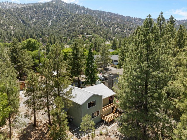 1876 Sparrow Road, Wrightwood CA: https://media.crmls.org/medias/5dcadd85-4fd2-43b1-9c11-1a2debcb91eb.jpg
