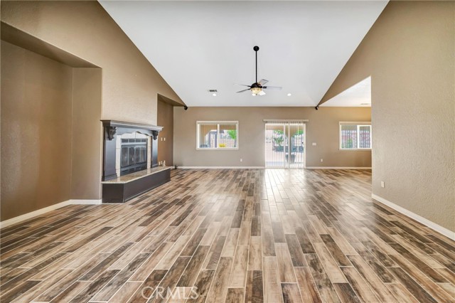 Detail Gallery Image 11 of 65 For 7315 W Avenue A8, Lancaster,  CA 93536 - 3 Beds | 3 Baths