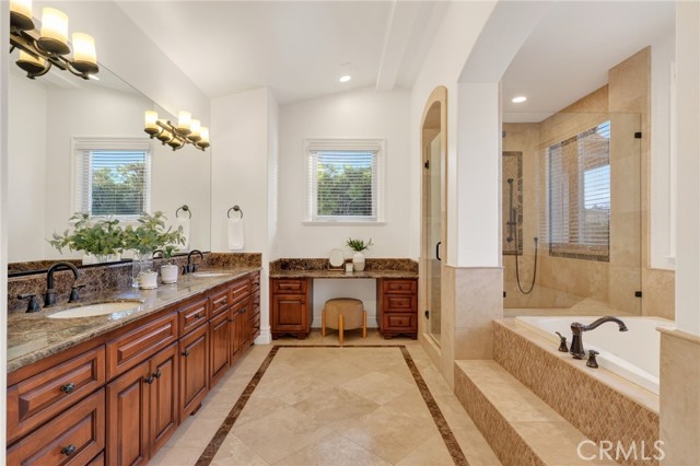 Detail Gallery Image 38 of 74 For 113 S Herrin, Manhattan Beach,  CA 90266 - 5 Beds | 4/1 Baths