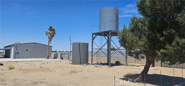 45219 12th Street, Lancaster CA: https://media.crmls.org/medias/5dcbcbd2-6b6d-44e8-a9c9-653c29911e39.jpg