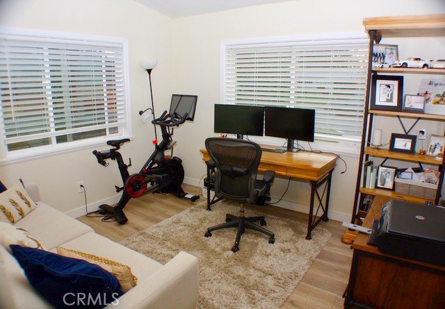 Detail Gallery Image 17 of 25 For 4820 Abbeyville, Woodland Hills,  CA 91364 - 4 Beds | 4 Baths