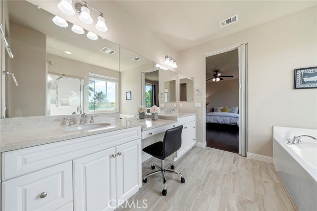 Detail Gallery Image 29 of 54 For 5687 Berryhill Dr, Corona,  CA 92880 - 5 Beds | 4 Baths