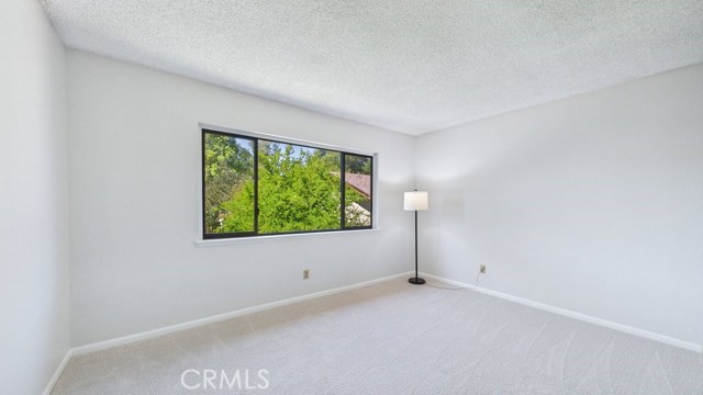 Detail Gallery Image 34 of 45 For 24187 Avenida Crescenta, Valencia,  CA 91355 - 5 Beds | 3 Baths