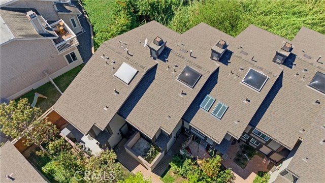 Detail Gallery Image 34 of 41 For 1095 Mesa Bluff, Costa Mesa,  CA 92627 - 2 Beds | 2/1 Baths