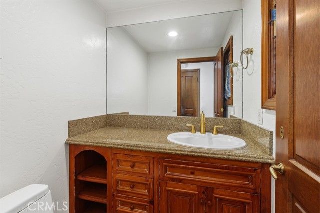 Detail Gallery Image 14 of 39 For 38285 Oaktree, Murrieta,  CA 92562 - 2 Beds | 2/1 Baths