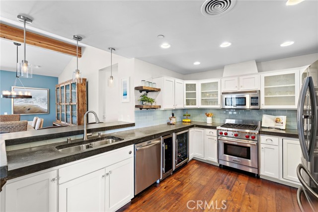 Detail Gallery Image 14 of 61 For 204 Esplanade, San Clemente,  CA 92672 - 4 Beds | 2/1 Baths