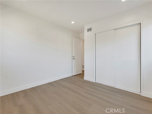 Detail Gallery Image 15 of 34 For 22222 Vanowen, Woodland Hills,  CA 91303 - 5 Beds | 2 Baths