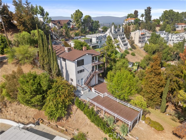 Detail Gallery Image 29 of 36 For 5160 Medina Rd, Woodland Hills,  CA 91364 - 3 Beds | 3 Baths