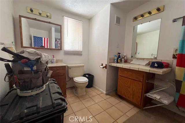 Detail Gallery Image 20 of 37 For 16268 Lorene Dr, Victorville,  CA 92395 - 3 Beds | 3 Baths