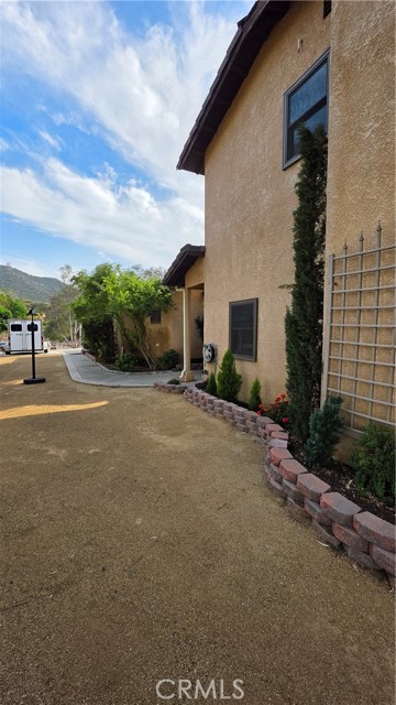 Detail Gallery Image 6 of 15 For 32360 Navajo Springs, Wildomar,  CA 92595 - 3 Beds | 3 Baths