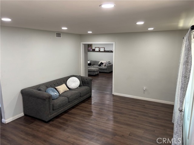 389 E Rancho Road, Corona CA: https://media.crmls.org/medias/5dd25610-9288-4f26-b53a-3de7bab7533c.jpg