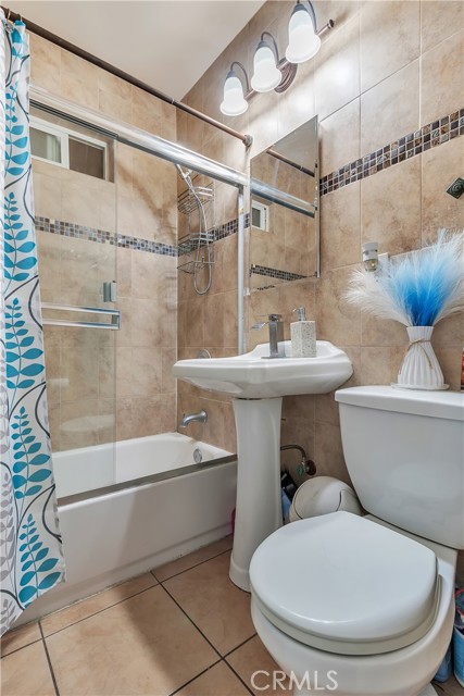 5231 1/2 Clara Street, Cudahy CA: https://media.crmls.org/medias/5dd2c600-e62c-4a52-b8ea-a722efb0e078.jpg