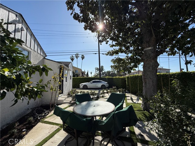 Detail Gallery Image 5 of 56 For 1978 S Holt Ave, Los Angeles,  CA 90034 - 3 Beds | 2 Baths