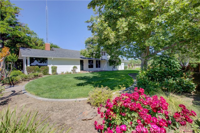 Detail Gallery Image 4 of 66 For 4807 N Sperry, Denair,  CA 95316 - 4 Beds | 3 Baths