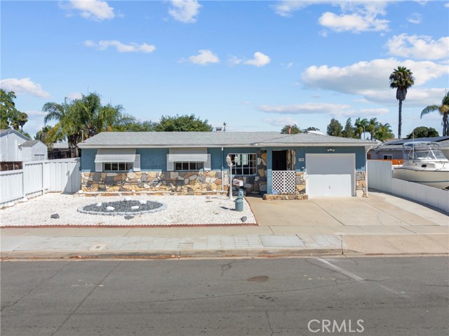 Detail Gallery Image 2 of 13 For 3360 Hopi Pl, San Diego,  CA 92117 - 3 Beds | 2 Baths