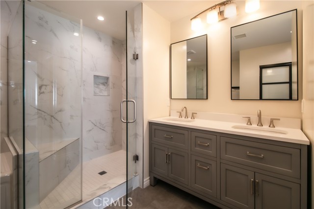 Detail Gallery Image 9 of 15 For 4401 W 58th Pl, Los Angeles,  CA 90043 - 3 Beds | 3/1 Baths