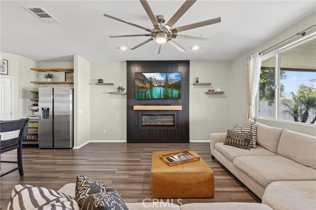 Detail Gallery Image 6 of 24 For 9669 Jurupa Dr, Riverside,  CA 92503 - 4 Beds | 2 Baths