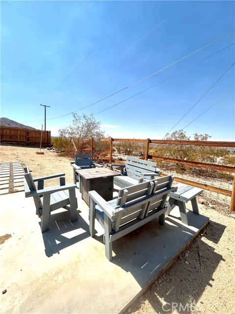 74442 Twilight Drive, 29 Palms CA: https://media.crmls.org/medias/5dd7717d-c470-4040-9c56-0e700ac3463c.jpg