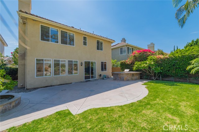 11 Lynnfield, Irvine CA: https://media.crmls.org/medias/5dd7ae84-bcf5-4de2-923d-019b517dbe65.jpg