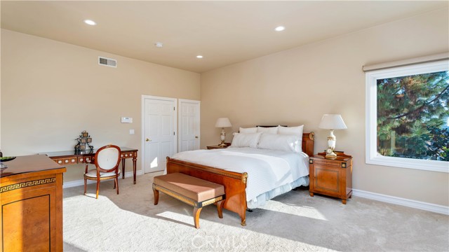 Detail Gallery Image 33 of 65 For 26051 Glen Canyon Dr, Laguna Hills,  CA 92653 - 5 Beds | 4/1 Baths