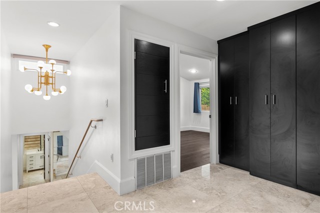 16544 Park Lane Drive, Los Angeles CA: https://media.crmls.org/medias/5dd8e67f-fc35-4f1b-9875-dd4f3829665b.jpg