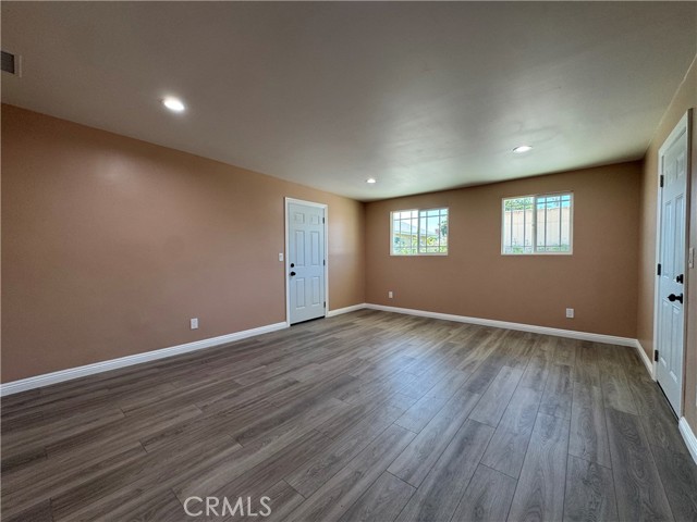 Detail Gallery Image 21 of 26 For 7611 Bloomington Ave, Burbank,  CA 91504 - 3 Beds | 2 Baths