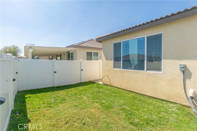 561 Yukon Rd, Rialto, CA 92377 photo 22