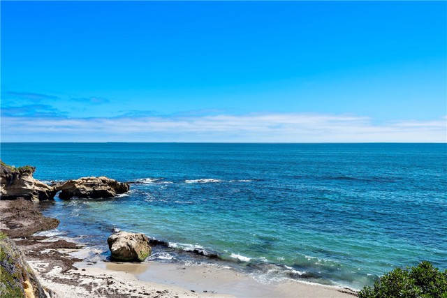 Detail Gallery Image 44 of 61 For 154 Pearl St, Laguna Beach,  CA 92651 - 3 Beds | 3 Baths