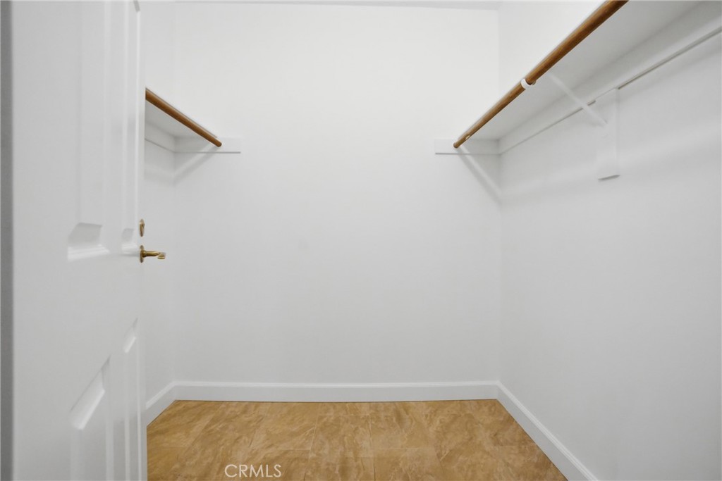 https://media.crmls.org/medias/5dda33d5-117e-4adb-9956-5f5b30e71559.jpg?preset=X-Large