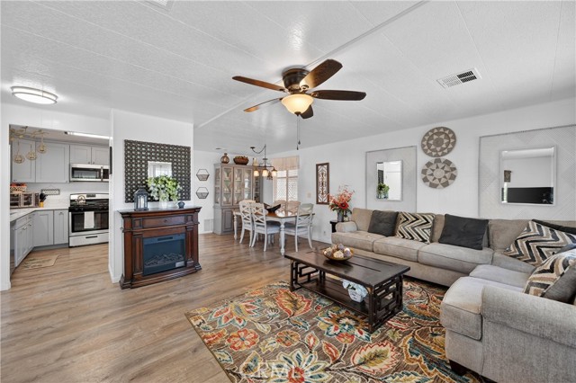 Detail Gallery Image 6 of 30 For 30072 Santa Rosalia, Menifee,  CA 92584 - 2 Beds | 2 Baths