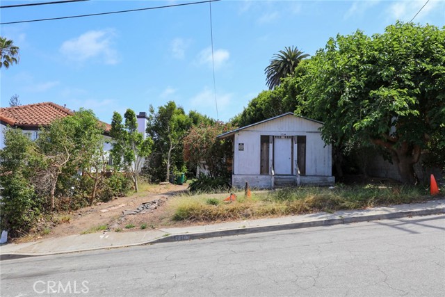 Detail Gallery Image 1 of 14 For 1736 Voorhees Ave, Manhattan Beach,  CA 90266 - 3 Beds | 1 Baths