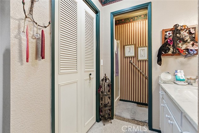 Detail Gallery Image 21 of 27 For 1927 S Chinowth St, Visalia,  CA 93277 - 3 Beds | 2 Baths