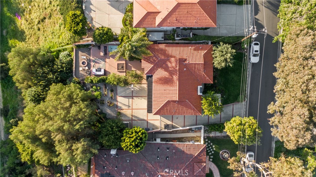 https://media.crmls.org/medias/5ddc8d44-7d5b-43ec-bf45-e0087dd0ab5e.jpg?preset=X-Large