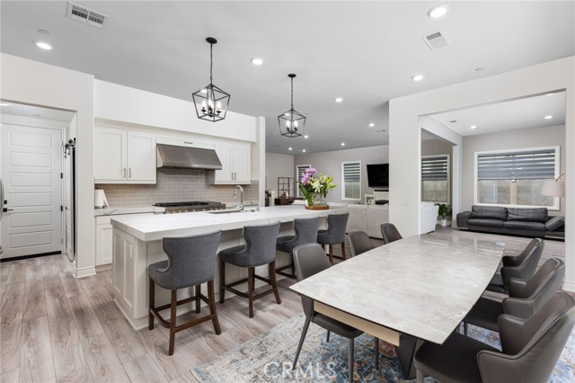 Detail Gallery Image 10 of 63 For 120 Gemini, Irvine,  CA 92618 - 4 Beds | 4/1 Baths