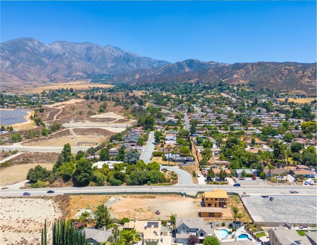 11570 Bryant Street, Yucaipa CA: https://media.crmls.org/medias/5ddcbb01-d831-4a1b-9c87-73247005aae3.jpg