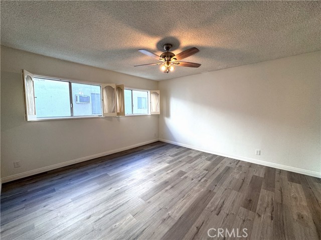 1632 Camden Avenue, Los Angeles CA: https://media.crmls.org/medias/5ddd3dcc-7cae-482b-b324-90ea26d4c53c.jpg